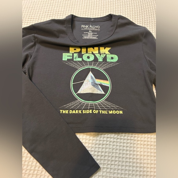 NWOT Pink Floyd Long Sleeve Crop Top - Picture 8 of 16